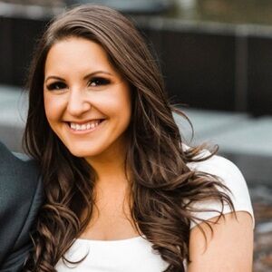 Meet your Posher, Raquel